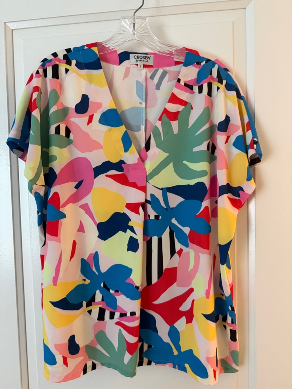 crosby. Bright Multicolor Abstract Floral V-Neck Top